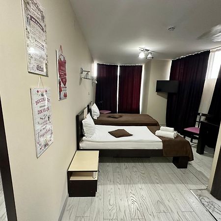 Lion'S Hotel Bucureşti Ngoại thất bức ảnh